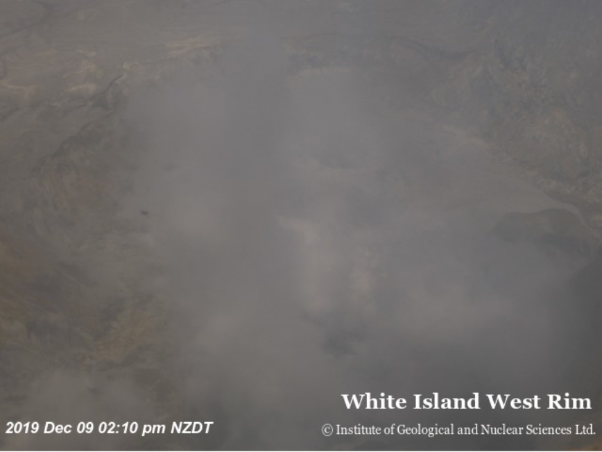 Before & after photos (x6) show White Island eruption captured by GNS